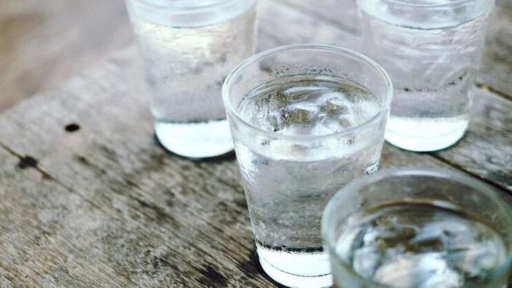 Kun käytät diureetteja painonpudotukseen, sinun on juotava runsaasti vettä. 